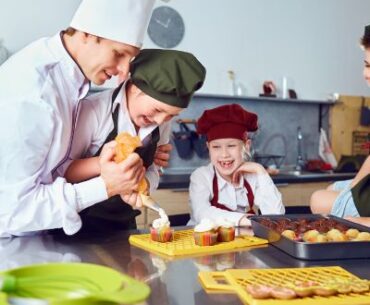 How to Involve Kids in the Kitchen Safely